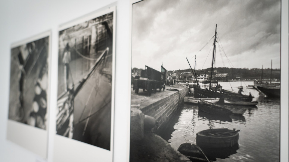 2_Photos des salles de l'exposition "Simenon, images d'un monde en crise" - Copyright : Grand Curtius - Ville de Liège