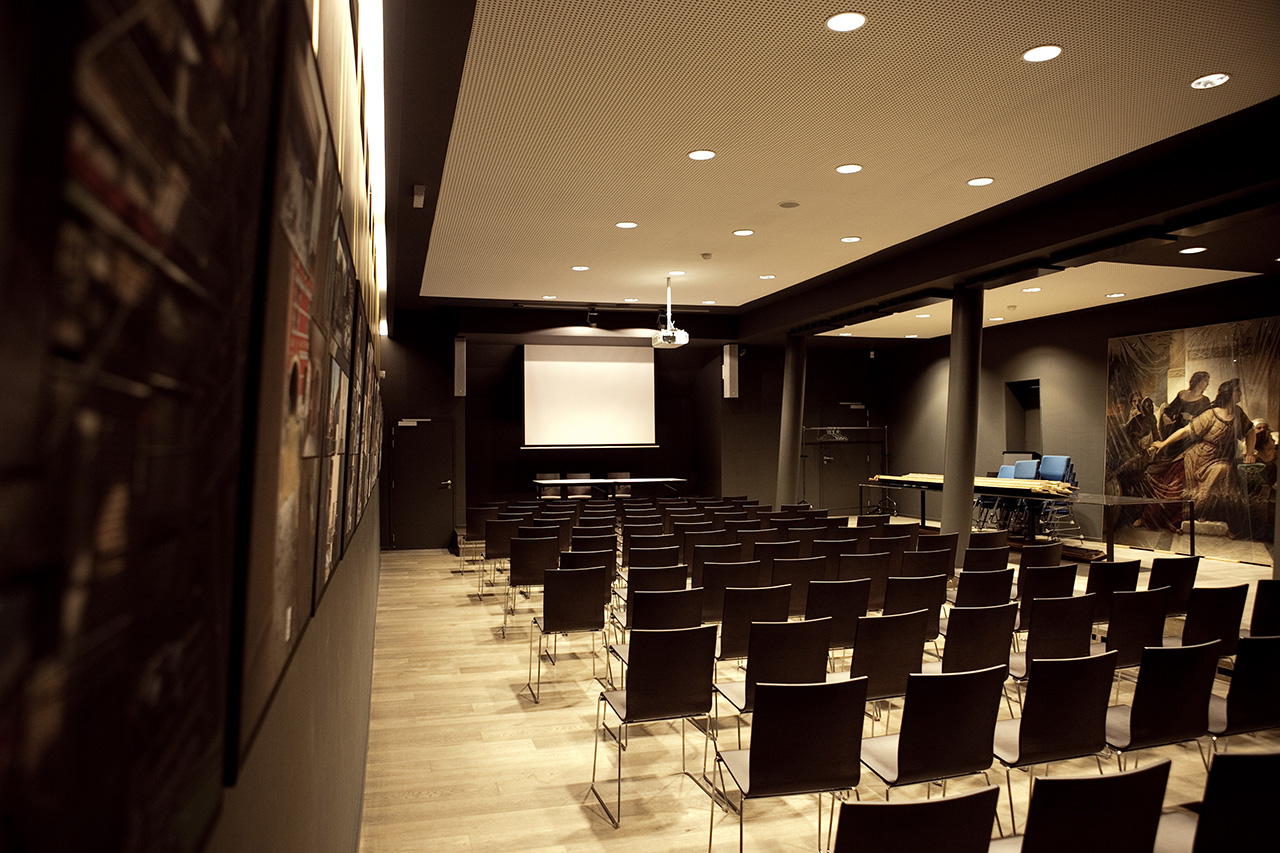 Auditorium salle de réunion Grand Curtius