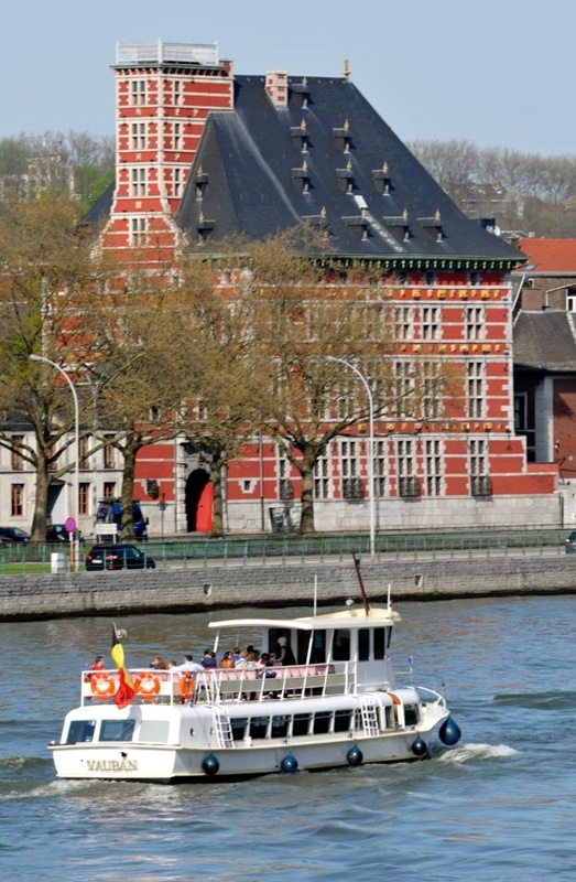 Navette fluviale sur la Meuse Grand Curtius