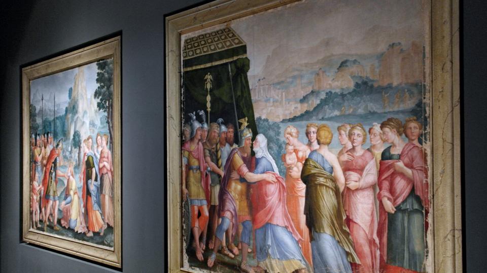 Deux des quatre tableaux du Cycle des Femmes Vertueuses de Lambert Lombard, conservés au Grand Curtius