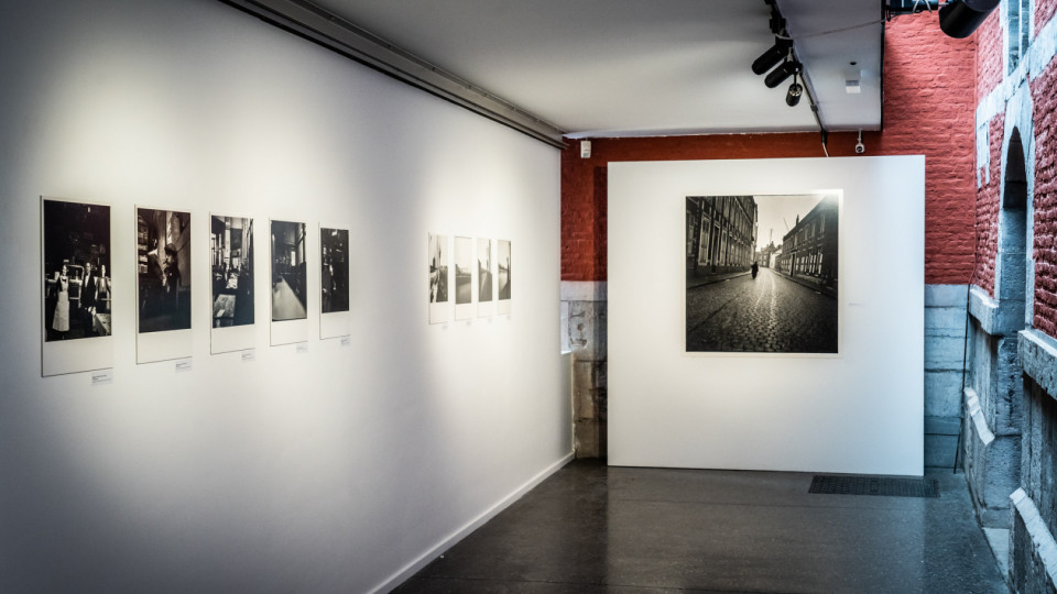 7_Photos des salles de l'exposition "Simenon, images d'un monde en crise" - Copyright : Grand Curtius - Ville de Liège