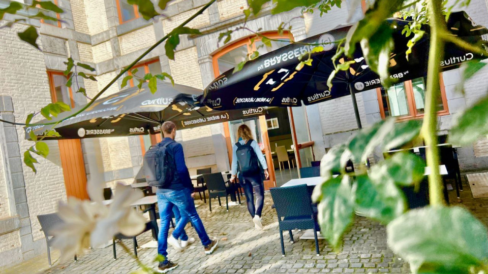 cafeteria du Grand Curtius extérieur