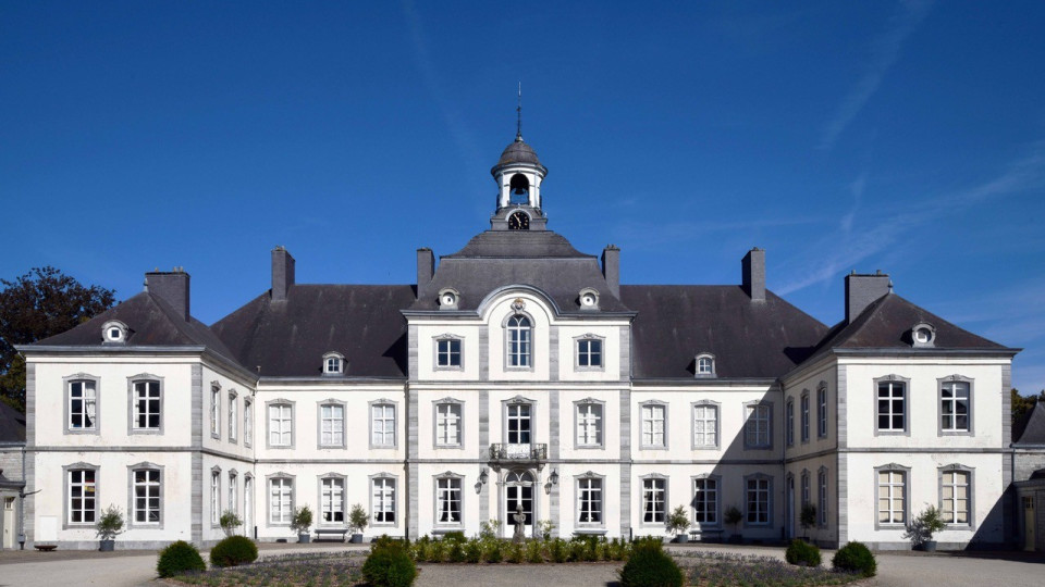 Château de Warfusée, façade côté cour - Copyright R. Laffineur
